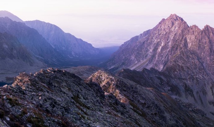 43 symbolic meanings of dreaming of mountains