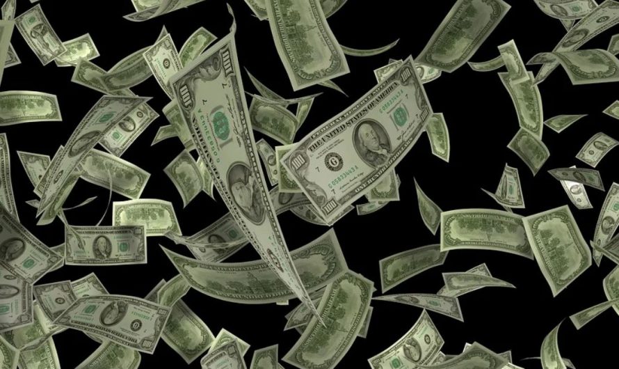 10 symbolic meanings of dreaming of counterfeit money