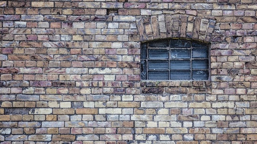 dreaming of walls