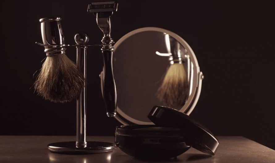 12 symbolic meanings of dreaming of breaking a mirror