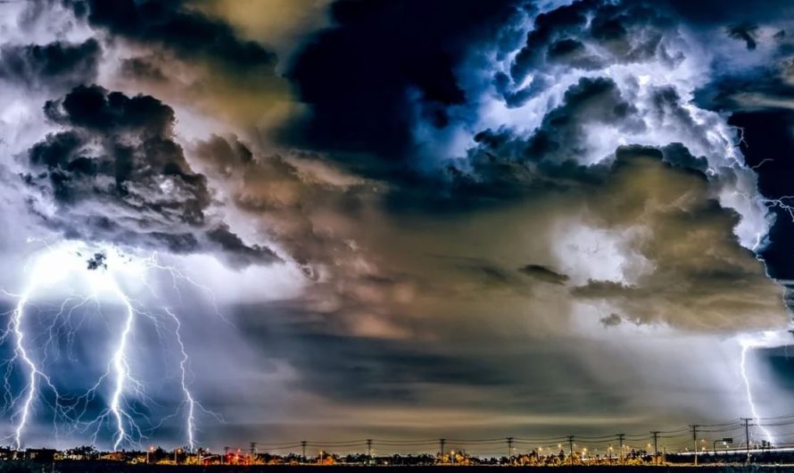 18 symbolic meanings of dreaming of a storm