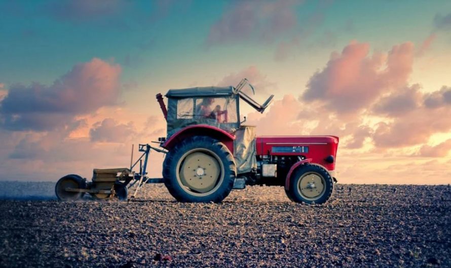 21 Spiritual Meanings of Dreaming of a Tractor