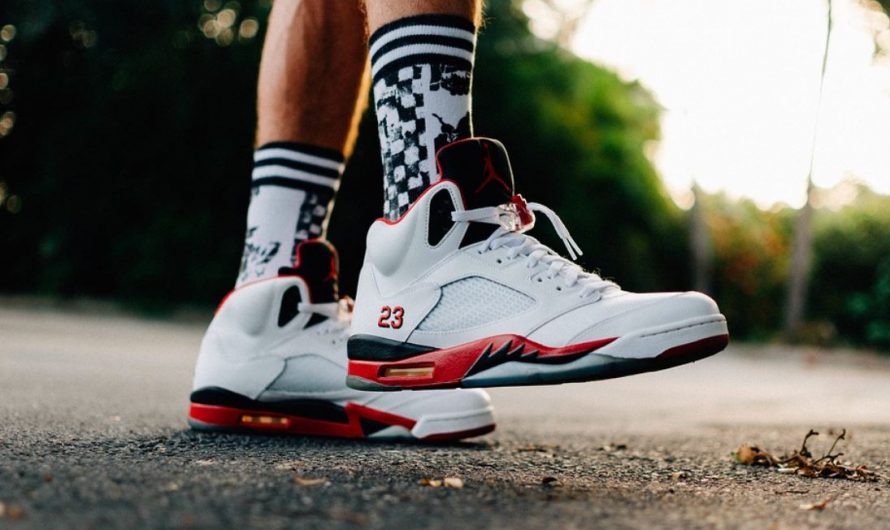 30 Spiritual Meanings of Dreaming of Sneakers