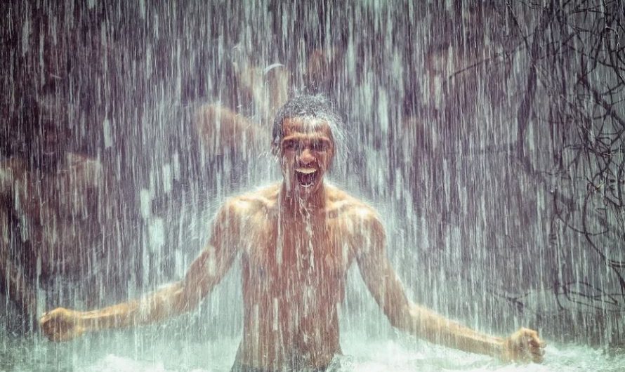 20 Spiritual Meanings of Dreaming of Bathing