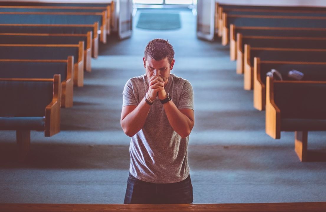 dreaming about praying