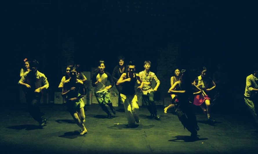 9 symbolic meanings of dreaming of a theater