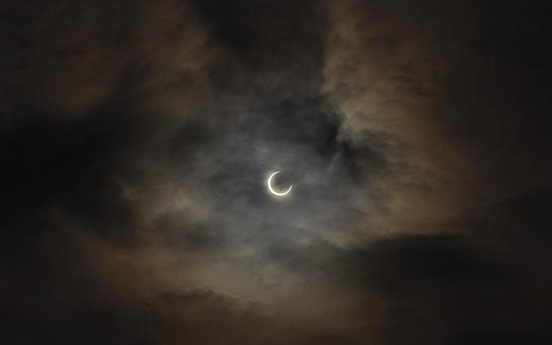 dreaming of a solar eclipse