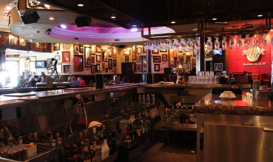 12 Symbolic Meanings of Dreaming of a Bar