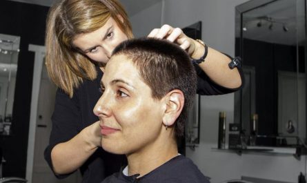 dreaming of cutting hair