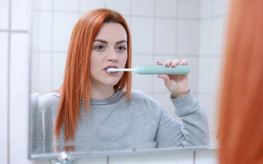 15 symbolic meanings of dreaming of brushing teeth