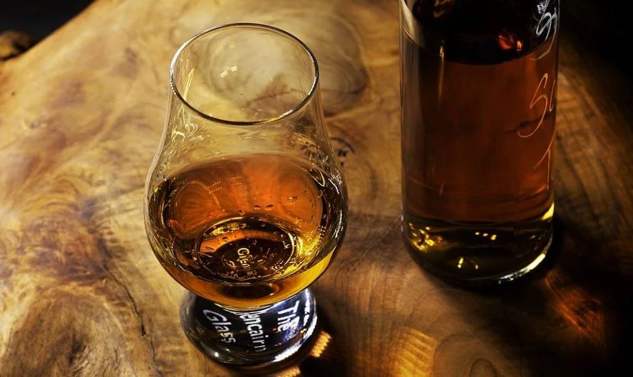 15 symbolic meanings of dreaming of drunkenness