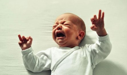 14 symbolic meanings of dreaming of a baby crying