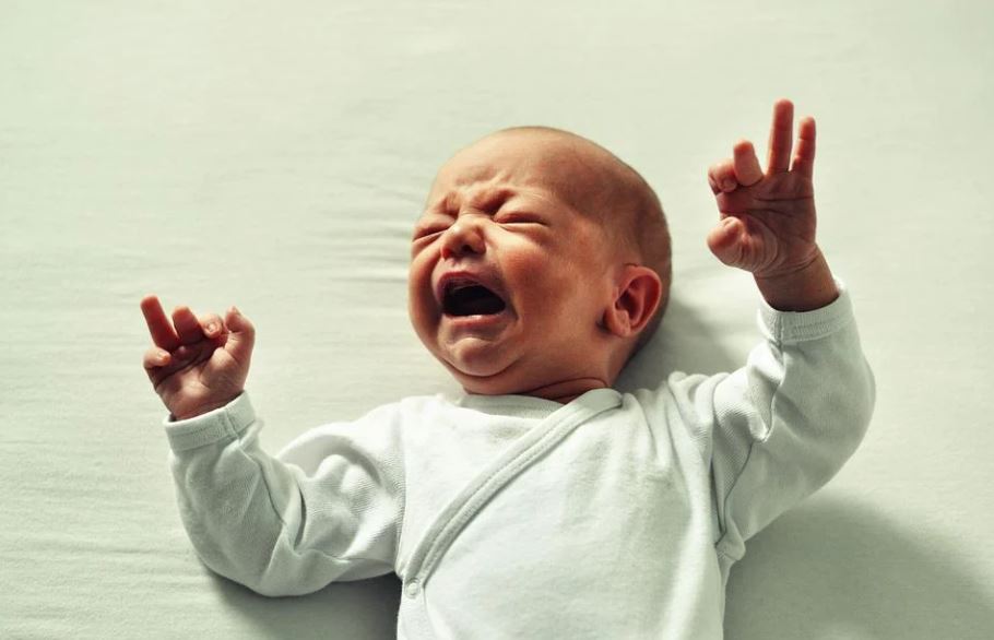 14 symbolic meanings of dreaming of a baby crying