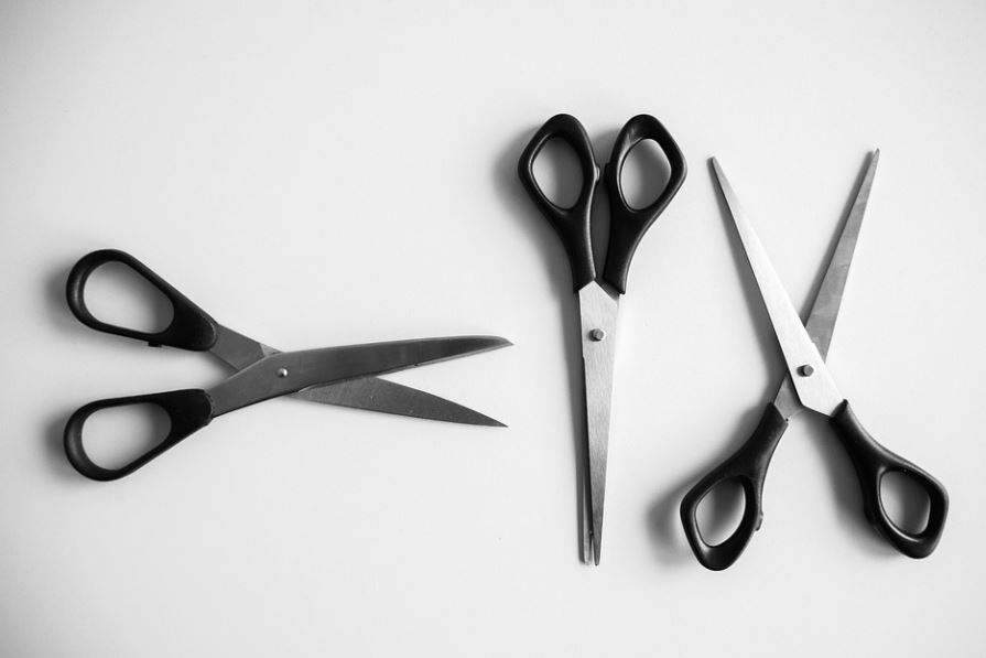 18 symbolic meanings of dreaming of scissors