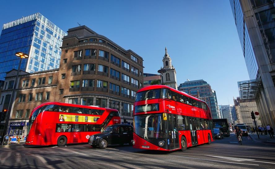 17 symbolic meanings of dreaming of a tourist bus