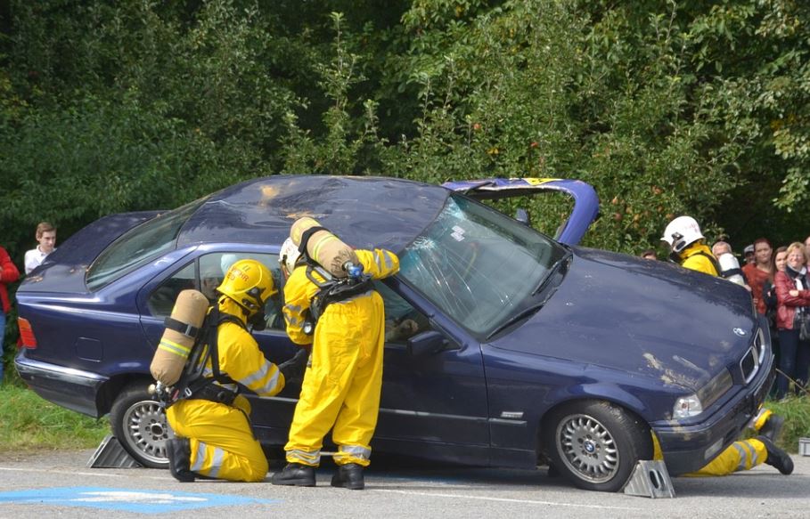 19 symbolic meanings of dreaming of being hit by a car