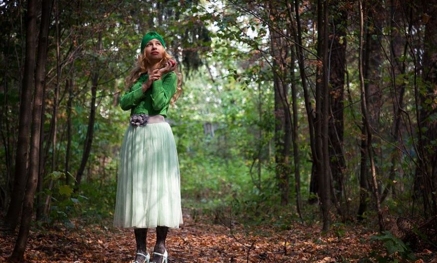 15 Symbolic Meanings of Dreaming of Skirts