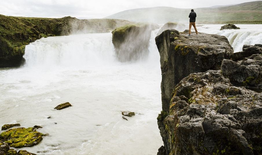 dreaming of cliffs