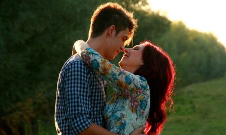 dreaming of kissing an ex partner