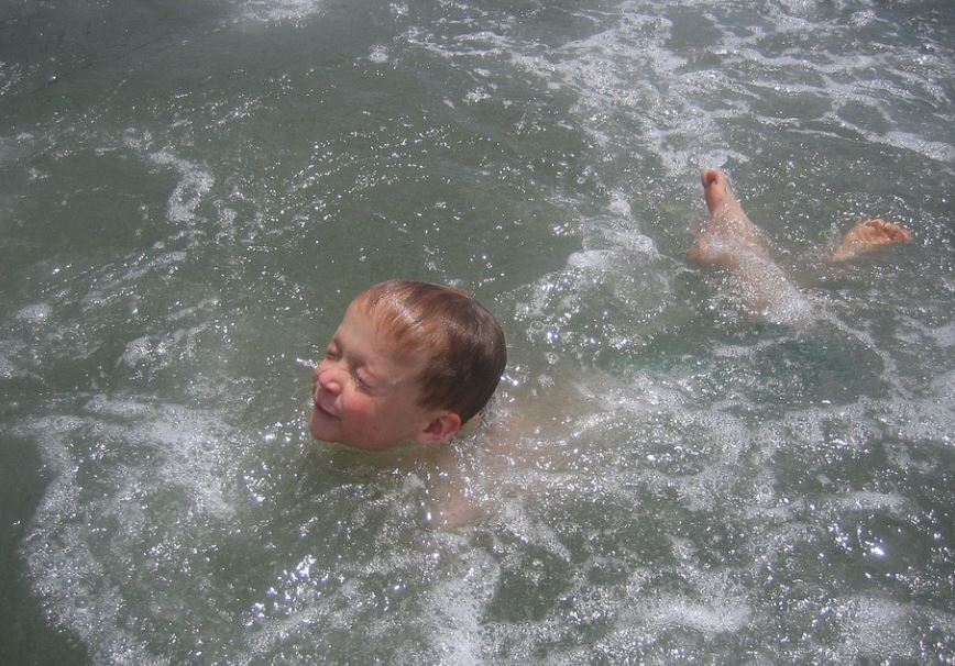 dreaming of a child drowning