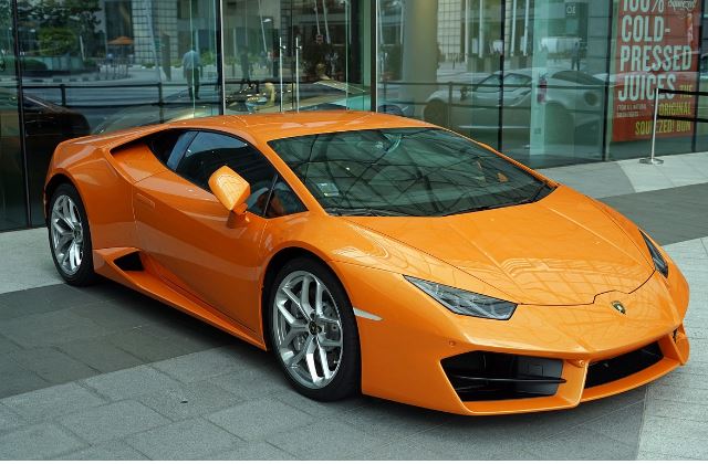 6 symbolic meanings of dreaming of Lamborghini