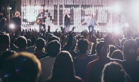 5 symbolic meanings of dreaming of being a celebrity