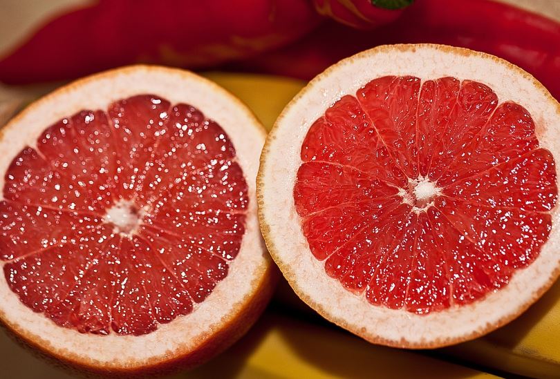 7 symbolic meanings of dreaming of grapefruit