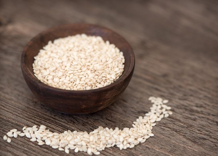 6 symbolic meanings of dreaming of sesame seeds