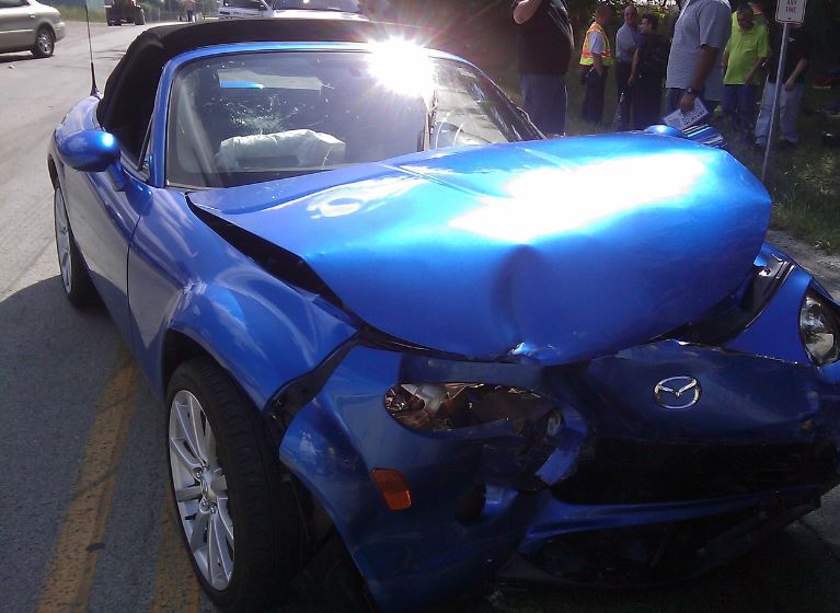 6 symbolic meanings of dreaming of a car falling into water