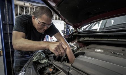 8 symbolic meanings of dreaming of car breakdown