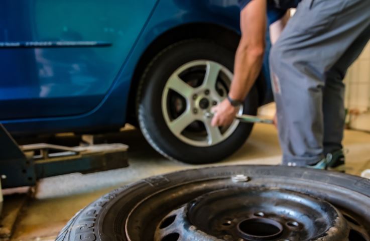 7 Symbolic Meanings of Dreaming of tires
