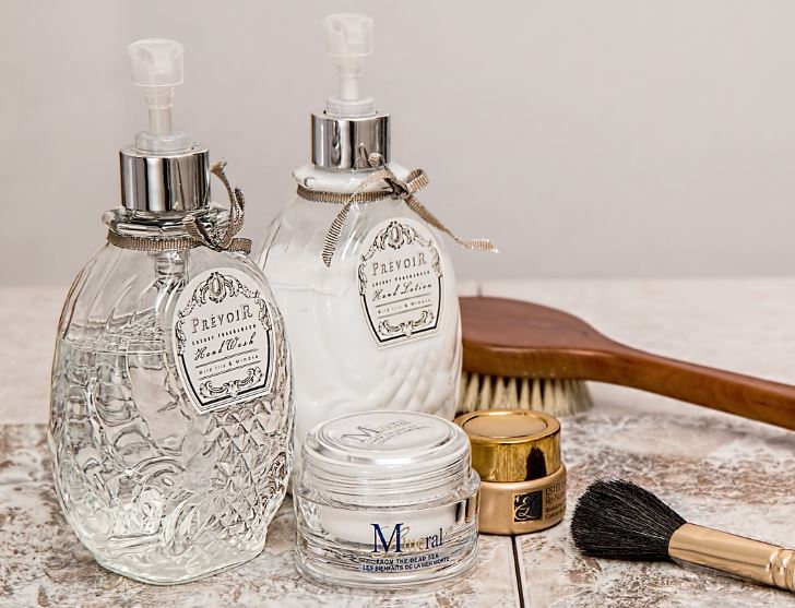 6 symbolic meanings of dreaming of lotion