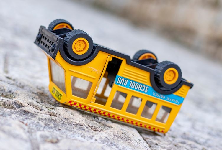 6 symbolic meanings of dreaming of a bus accident