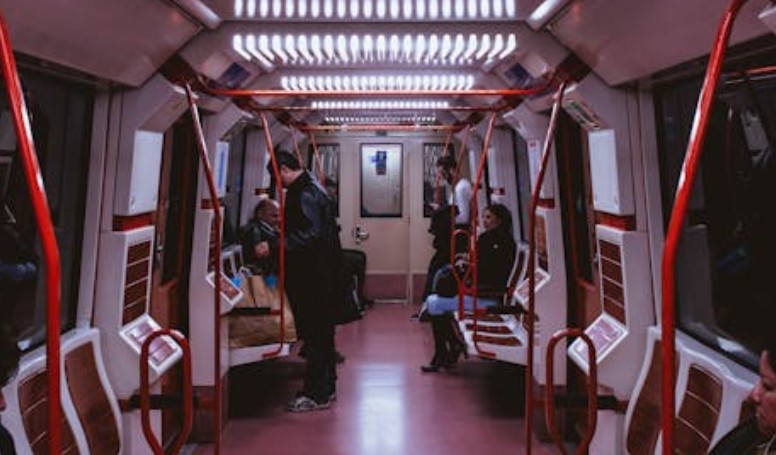 25 symbolic meanings of dreaming of a subway or train