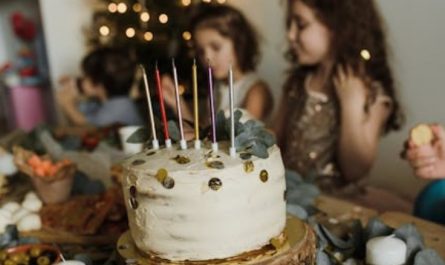15 symbolic meanings of dreaming of a dinner party