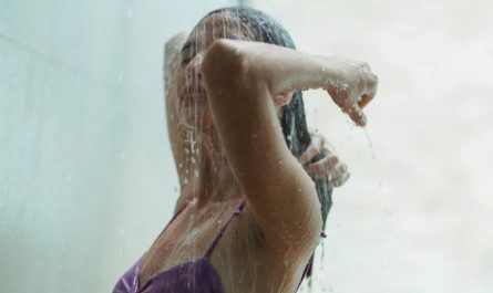 20 symbolic meanings of dreaming of showering