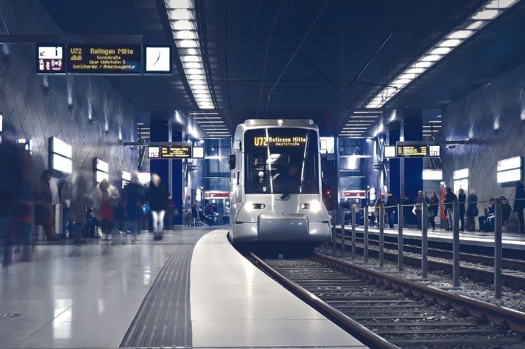 7 symbolic meanings of dreaming about the subway