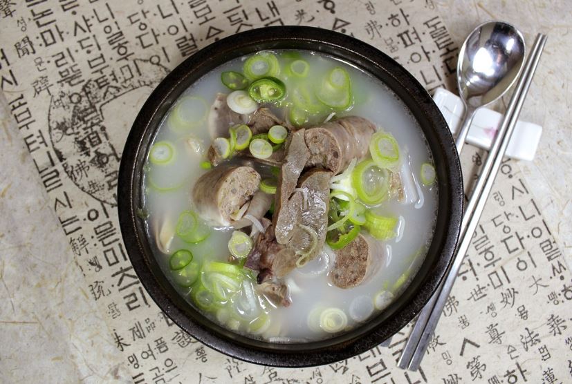 7 symbolic meanings of dreaming of drinking soup
