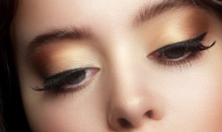 6 symbolic meanings of Dream about double eyelids