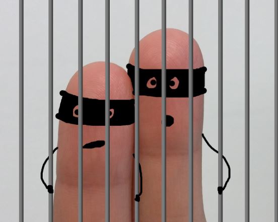 7 symbolic meanings of dreaming of criminals