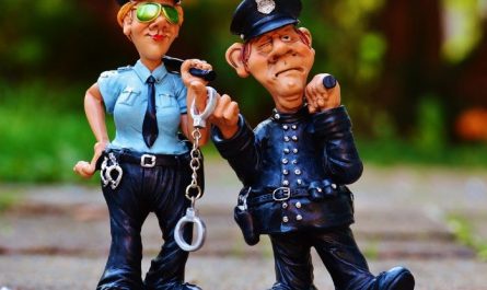 7 symbolic meanings of dreaming about suing
