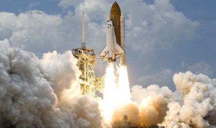 6 symbolic meanings of dreaming of rockets