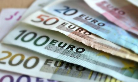 6 symbolic meanings of dreaming of making money