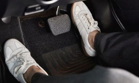 7 symbolic meanings of dreaming of brakes