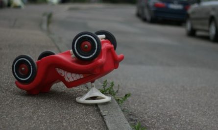 6 symbolic meanings of dreaming of a car suddenly accelerating