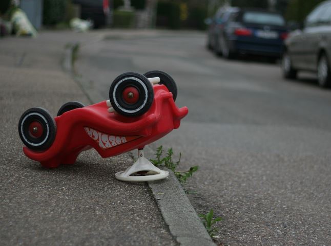 6 symbolic meanings of dreaming of a car suddenly accelerating