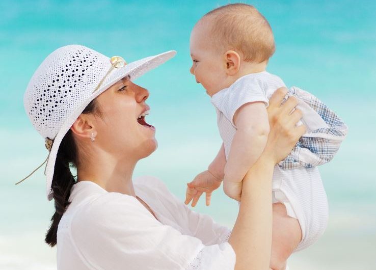 6 symbolic meanings of dreaming of babies playing