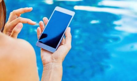 6 symbolic meanings of dreaming about flooded phone
