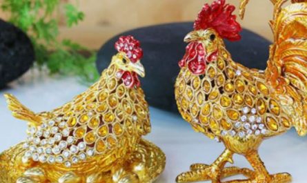 6 symbolic meanings of dreaming of a golden rooster