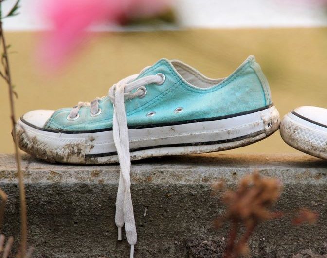 6 symbolic meanings of dreaming of dirty shoes